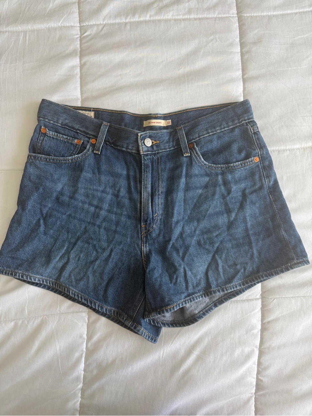 Levi's 80’s mom shorts